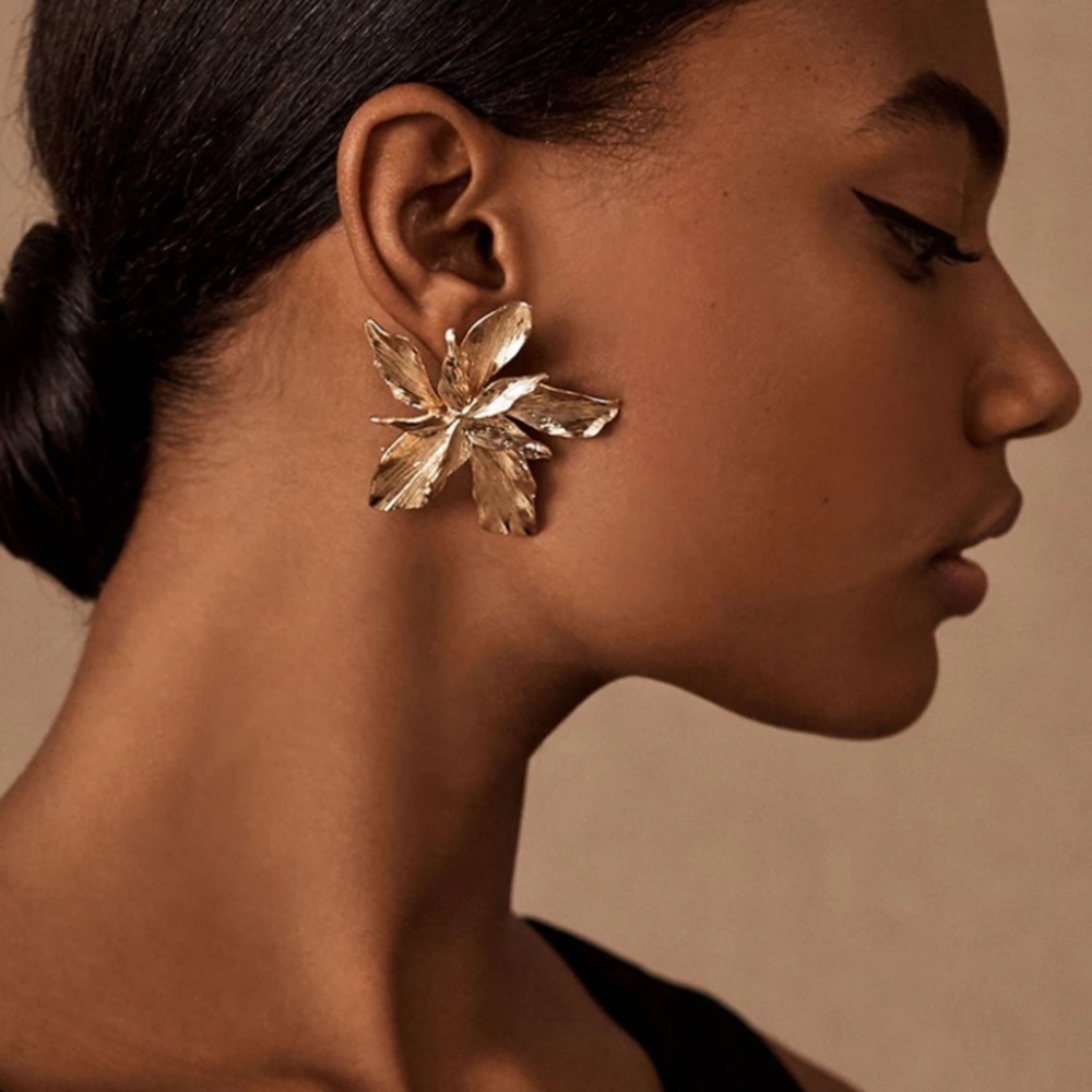 Metal Silver & Gold Color Flower Big Earrings - Picture 4 of 4